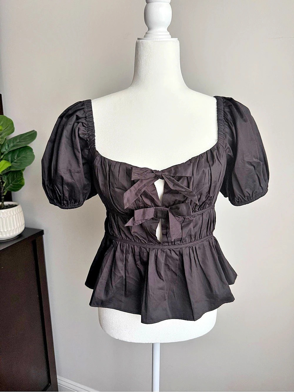 ASTR Puff Sleeve Peplum Top in Black, Size Medium, NWT